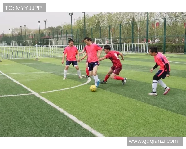 足球联赛的魅力与激情探讨以及对年轻球员成长的影响分析